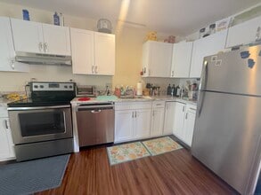 87 Gerrish Ave in East Haven, CT - Building Photo - Building Photo