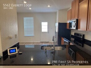 5562 Everett Loop in Converse, TX - Building Photo - Building Photo