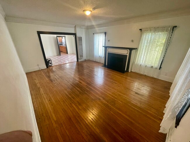 737 N Harvard Blvd, Unit 737 in Los Angeles, CA - Building Photo - Building Photo