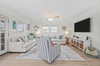 2660 Island Dr in North Topsail Beach, NC - Building Photo - Building Photo