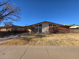 807 Deborah Dr in Roswell, NM - Building Photo