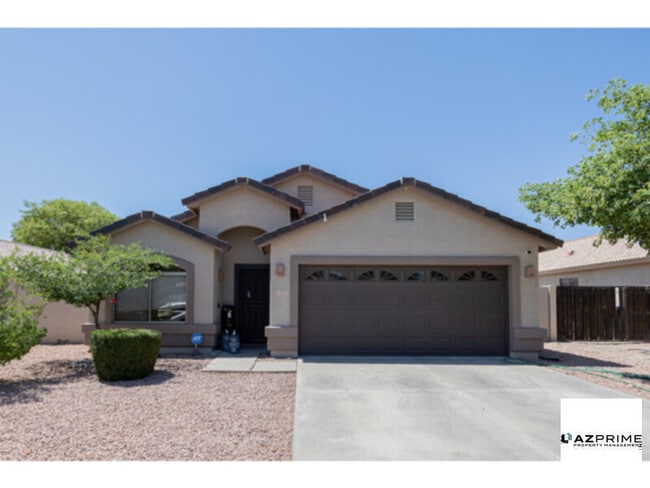 13717 W Solano Dr in Litchfield Park, AZ - Building Photo - Building Photo
