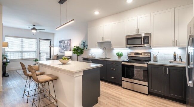 125 Main St, Unit 2303