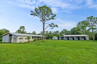 13252 Collecting Canal Rd in Loxahatchee, FL - Foto de edificio - Building Photo