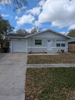 15962 49th Street N in Clearwater, FL - Building Photo
