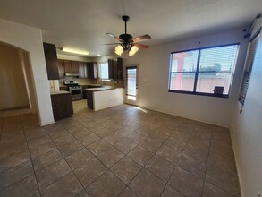 9310 Albany Dr in Laredo, TX - Building Photo - Building Photo