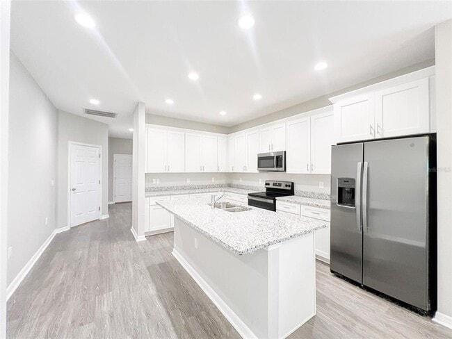 3388 Cup Dr in Lakeland, FL - Building Photo - Building Photo