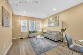 8857 Charlevoix St in Detroit, MI - Building Photo - Building Photo