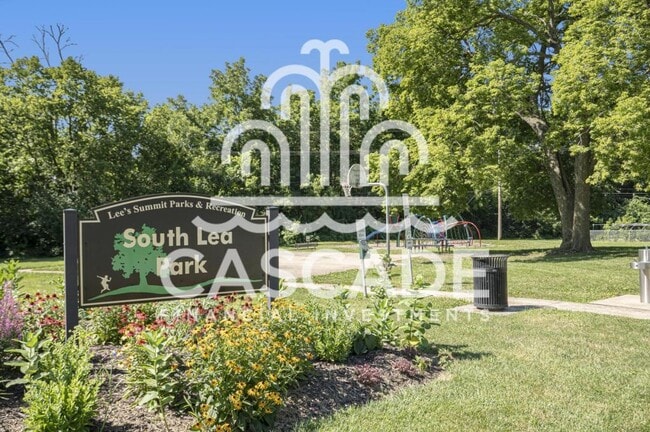 806 SW Lea Dr in Lee's Summit, MO - Building Photo - Building Photo