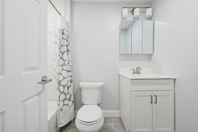 212 Franklin Crossing Rd in Franklin, MA - Building Photo - Building Photo