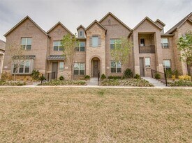 532 Ballustrade Dr in Irving, TX - Building Photo