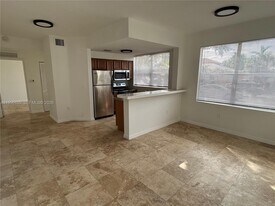 953 SW 10th St in Miami, FL - Building Photo