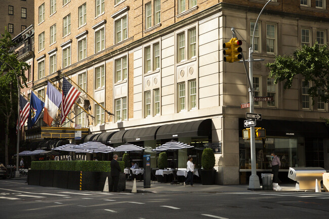 57 E 77th St in New York, NY - Building Photo - Primary Photo