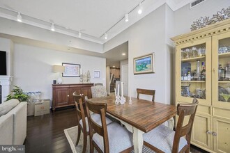 11710 Old Georgetown Rd in North Bethesda, MD - Foto de edificio - Building Photo