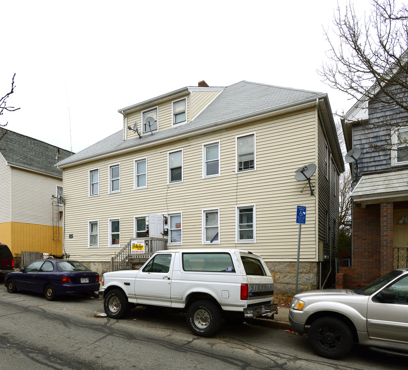 439-441 Rivet St in New Bedford, MA - Building Photo