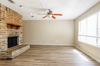2118 Rycroft Dr in Spring, TX - Building Photo - Building Photo