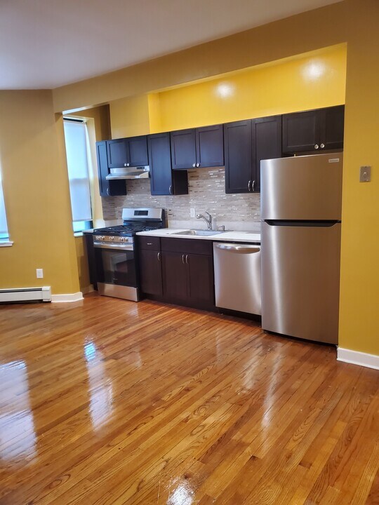 137 Intervale St in Dorchester, MA - Foto de edificio
