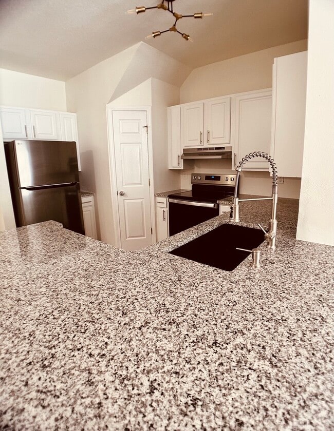 property at 1575 Ridenour Pkwy NW
