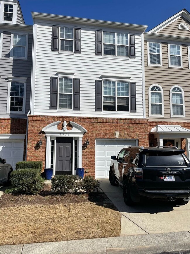 property at 2925 Duvalla Ave