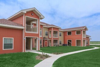 315 Butterfly Garden Dr in Rio Grande City, TX - Building Photo - Building Photo