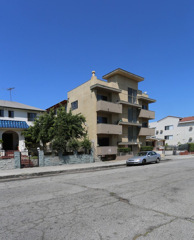 855 S Ardmore Ave in Los Angeles, CA - Foto de edificio - Building Photo