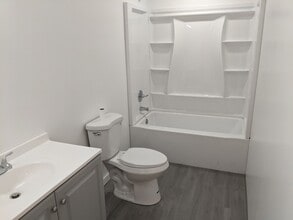 898 SE St Johns St in Lake City, FL - Building Photo - Building Photo