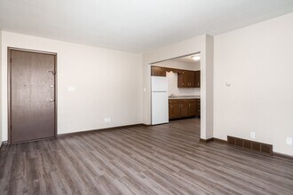 3220-3222 Darwood Dr in Rockford, IL - Building Photo - Building Photo