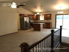 260 Vernon Drive-Unit -3 in Harrisburg, SD - Building Photo - Building Photo