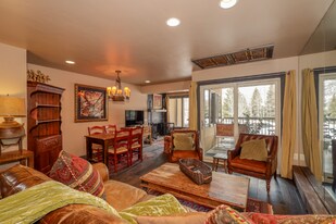 1650 Fall Ridge Rd, Unit 108 in Vail, CO - Building Photo