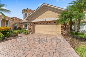 10886 Cory Lake Dr in Tampa, FL - Building Photo - Building Photo