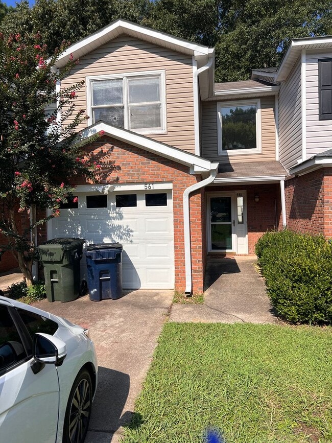 property at 561 Heritage Ct