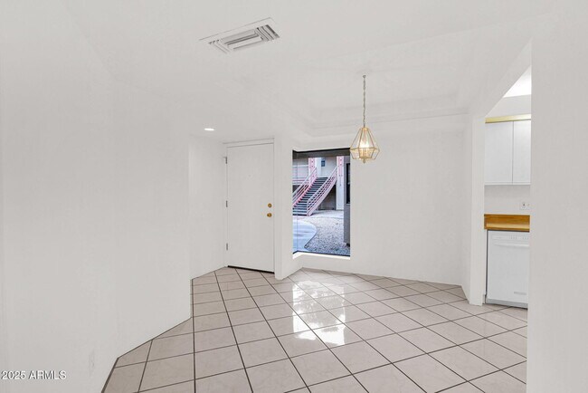 5035 N 10th Pl-Unit -108 in Phoenix, AZ - Building Photo - Building Photo