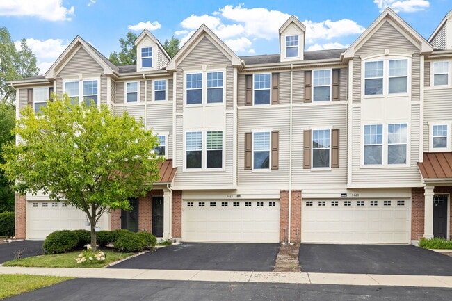3465 Bradbury Cir