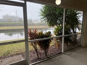 10052 Pacific Pines Ave in Ft. Myers, FL - Building Photo - Building Photo