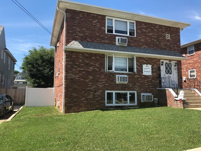 609 8th Ave, Unit Second Floor