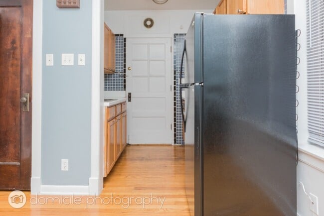 property at 3115 W Foster Ave
