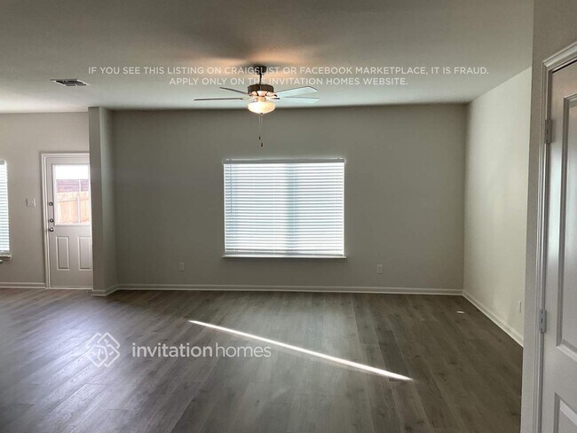 1325 Wind Drift Wy in Fort Worth, TX - Foto de edificio - Building Photo