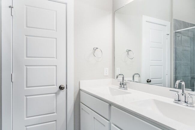 property at 17536 Rosewood Manor Ln