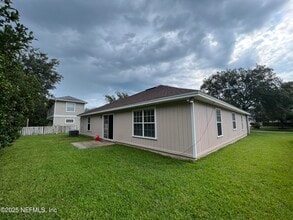 1449 Blue Heron Ln W in Jacksonville Beach, FL - Foto de edificio - Building Photo
