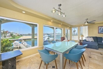 111 Edgewater Pl in Newport Beach, CA - Building Photo - Building Photo