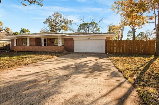 1618 University Dr in Arlington, TX - Building Photo - Building Photo