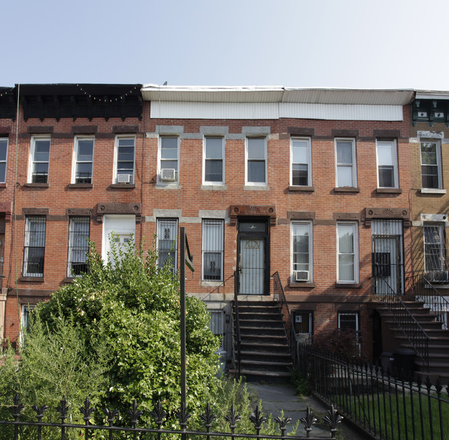 219 Lexington Ave in Brooklyn, NY - Foto de edificio - Building Photo