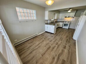 6038 W Peterson Ave in Chicago, IL - Building Photo - Building Photo