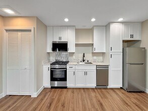 4214 Hamilton St in San Diego, CA - Foto de edificio - Building Photo