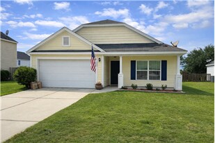 320 Grasslands Dr in Pooler, GA - Building Photo