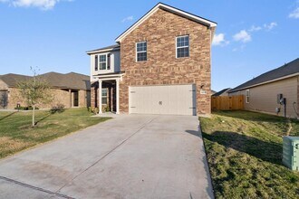 14013 John Aregood Pass in Elgin, TX - Building Photo - Building Photo