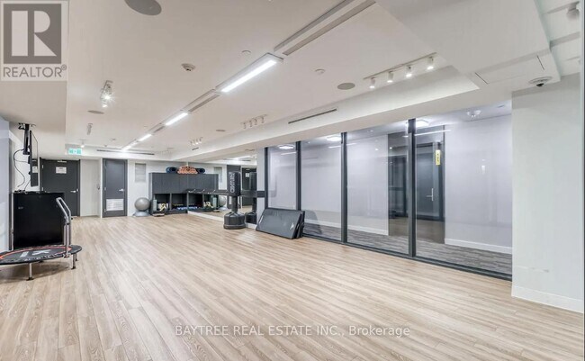 158 Front St E in Toronto, ON - Building Photo - Building Photo