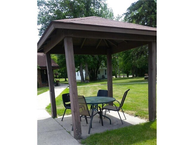 1007 1st St in Lake Park, MN - Building Photo - Building Photo