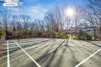 3368 Noyack Rd in Sag Harbor, NY - Building Photo - Building Photo