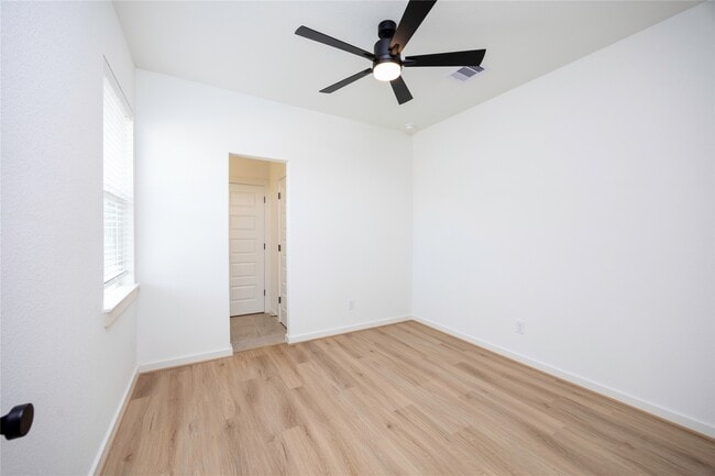 property at 1993 Longmire Villas Ct